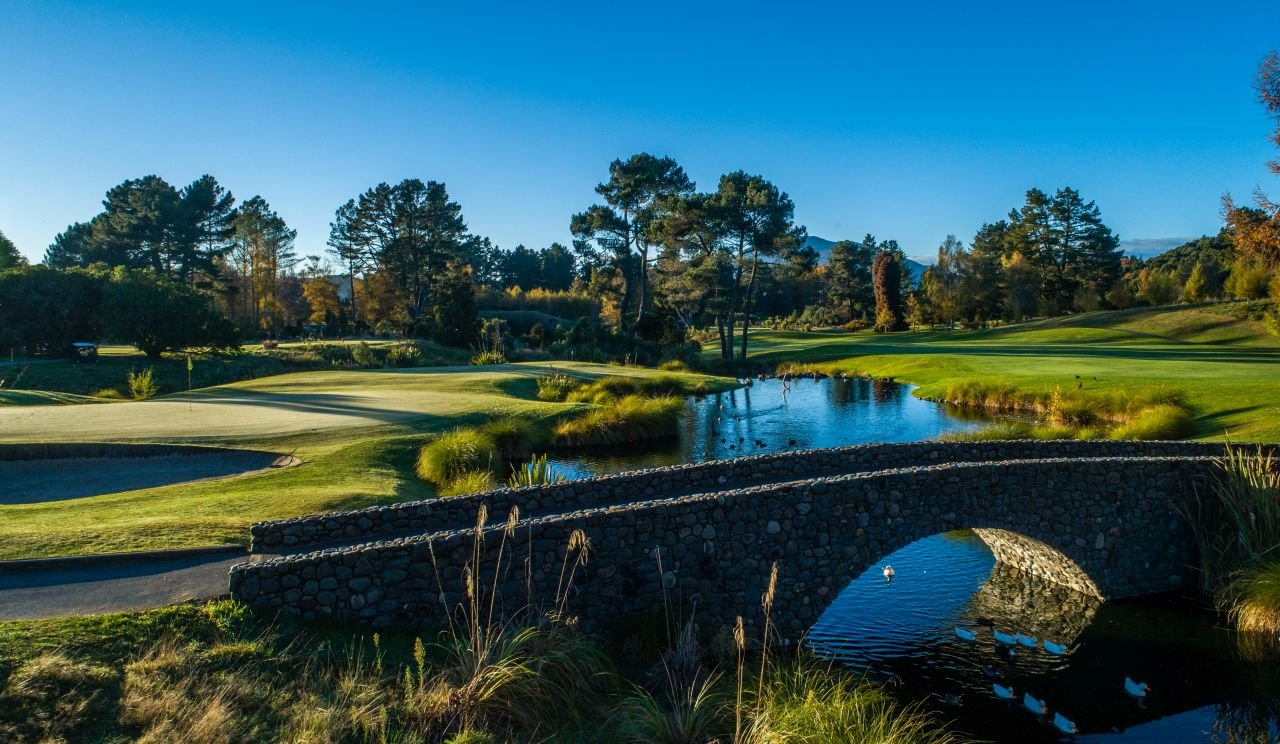 golf-Wairakei-golf-club-bridge