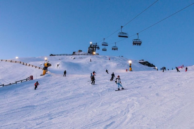https://staging.nztour.co.nz/wp-content/uploads/queenstown-coronet-ski-area.jpeg