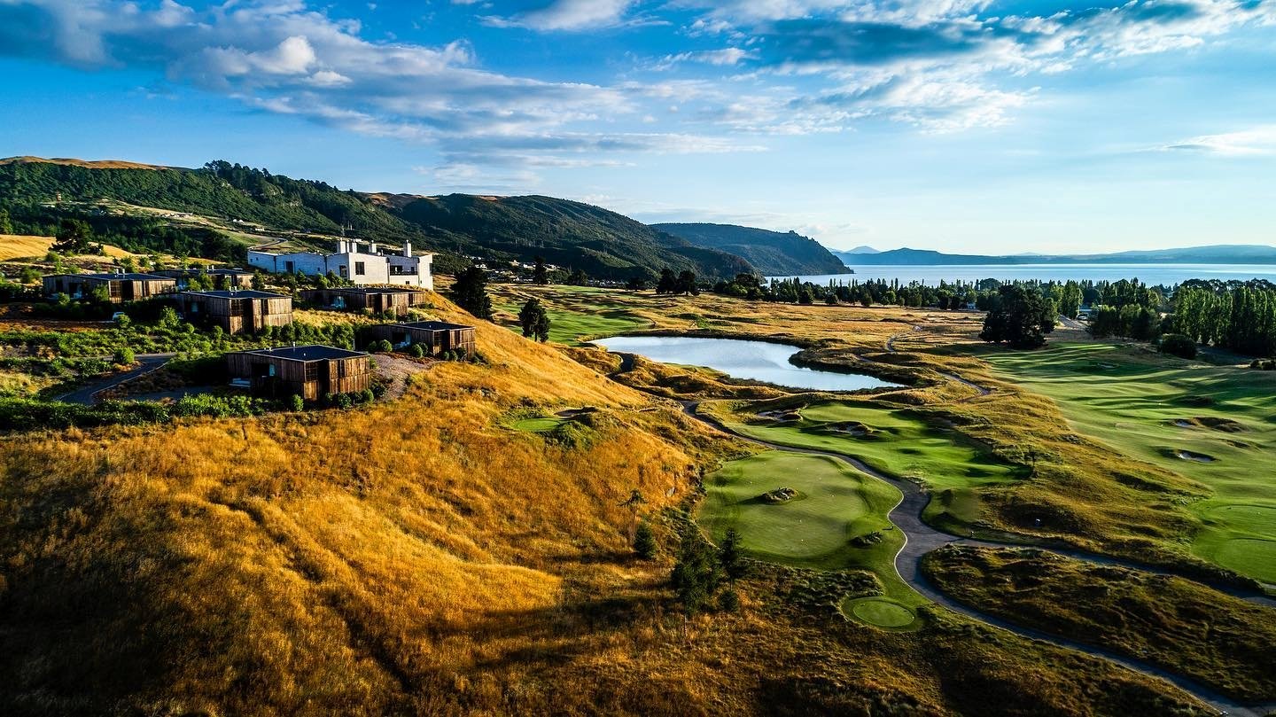 taupo-kinloch-golf-main-building