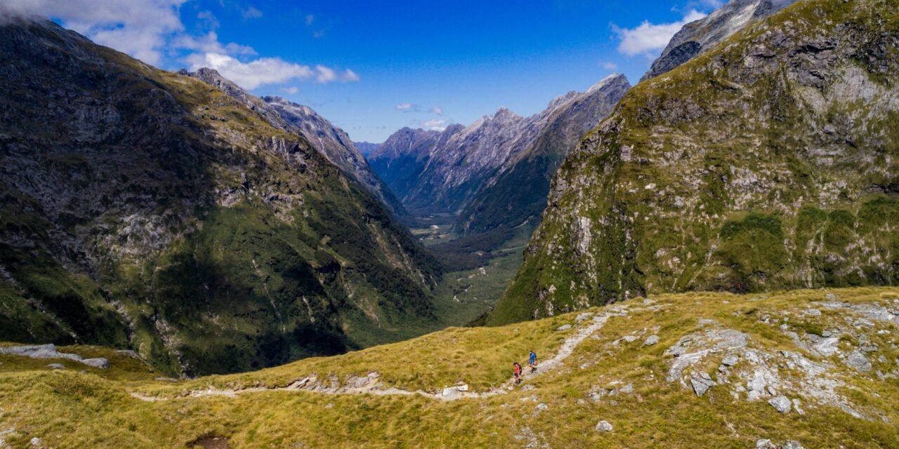 https://staging.nztour.co.nz/wp-content/uploads/ultimate-hike-milford-track-mackinnon-pass-1280x640.jpg